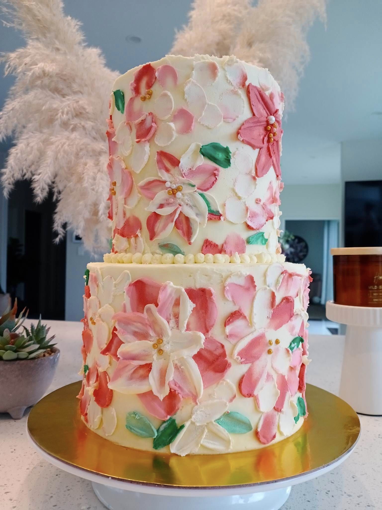 custom wedding cake 