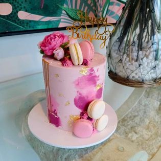 Macaron Cake